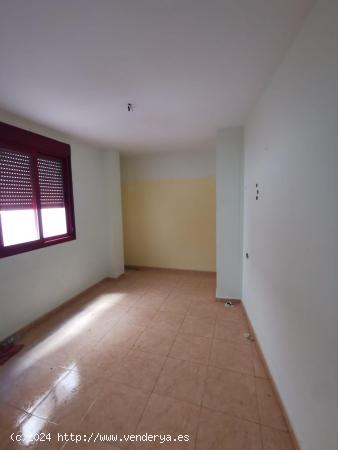 Se vende piso de 3 dormitorios y 2 baños en Olula del Río - ALMERIA