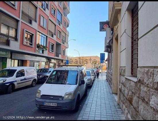 VENTA DE LOCAL COMERCIAL ZONA ENSANCHE - ALICANTE