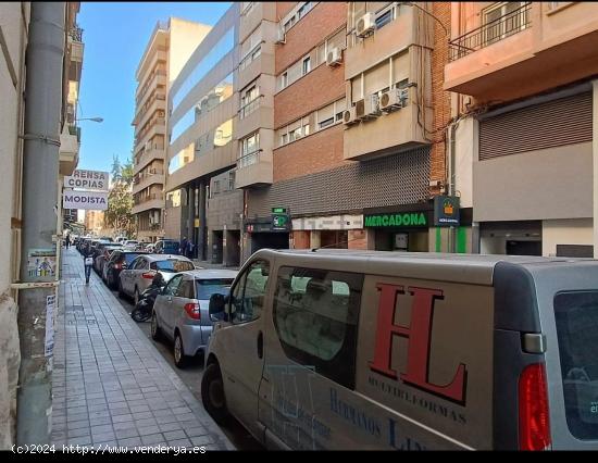 VENTA DE LOCAL COMERCIAL ZONA ENSANCHE - ALICANTE