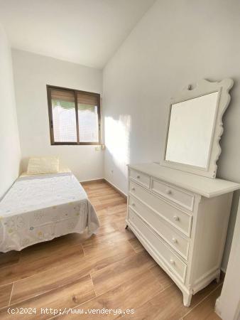  Alquiler de habitaciones en piso de 4 dormitorios en La Malva-Rosa - VALENCIA 