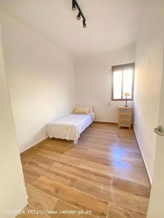  Alquiler de habitaciones en piso de 4 dormitorios en La Malva-Rosa - VALENCIA 