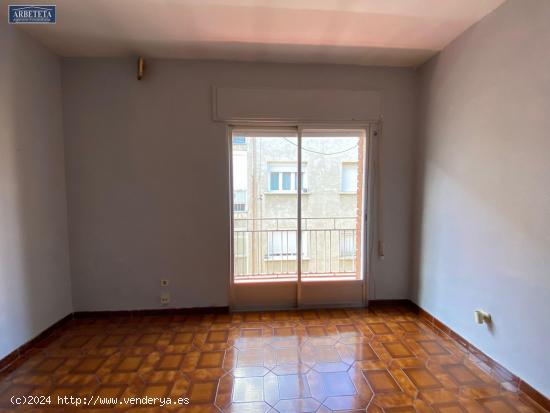 INMOBILIARIA ARBETETA VENDE PISO DE 5 DORMITORIOS EN ZONA FERIAL, GUADALAJARA - GUADALAJARA