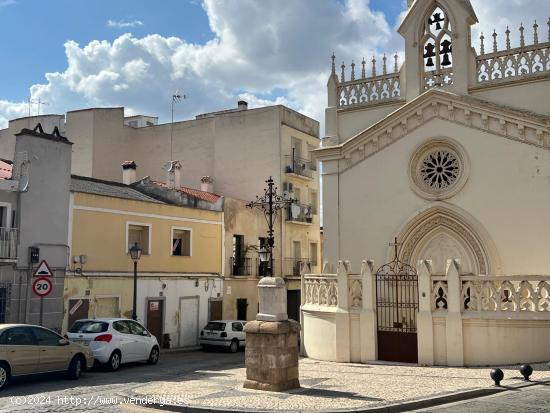 CASABANCO VENDE  PISO EN CASCO ANTIGUO DE BADAJOZ. - BADAJOZ