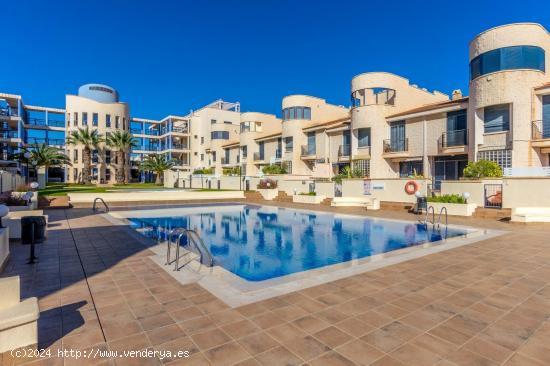 TRIPLEX EN CABO ROIG 150M DEL MAR - ALICANTE