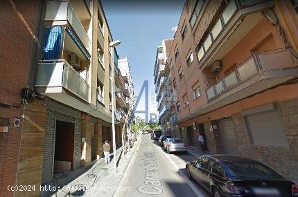 Local comercial en venta  en Esplugues de Llobregat - Barcelona