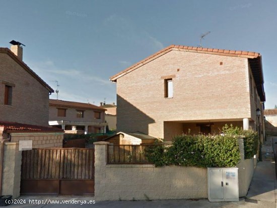 Unifamiliar adosada en venta  en Valdorros - Burgos