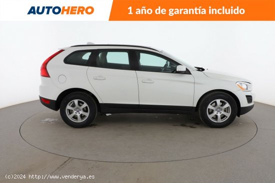 Volvo XC-60 2.0 D3 Kinetic 2WD - 