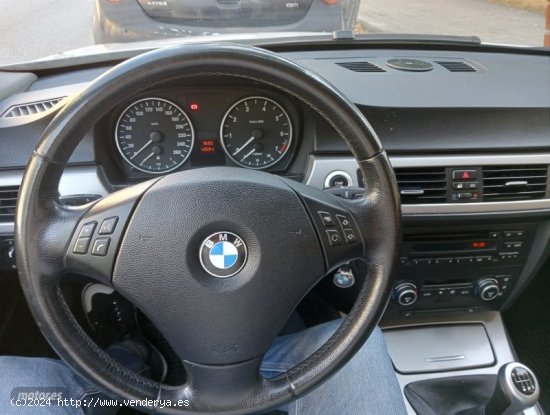 BMW Serie 3 318i de 2008 con 156.000 Km por 8.000 EUR. en Barcelona