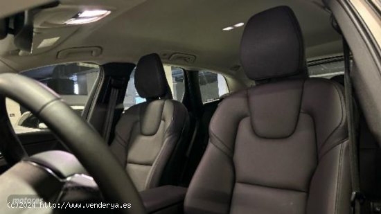 Volvo XC 60 XC60 Core, B4 Semihibrido, Diesel de 2023 con 20.253 Km por 45.500 EUR. en Valencia