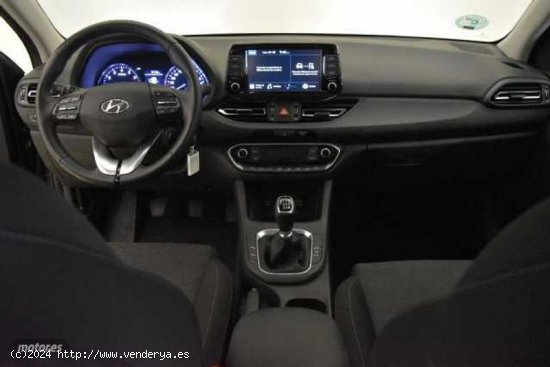 Hyundai i30 1.5 DPI Klass SLX 110 de 2023 con 11.572 Km por 19.400 EUR. en Huesca