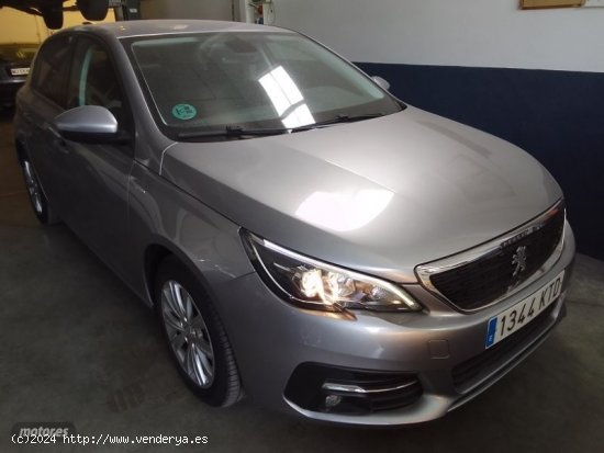 Peugeot 308 STYLE 1.6 HDI 130 cv de 2019 con 198.000 Km por 12.500 EUR. en Murcia