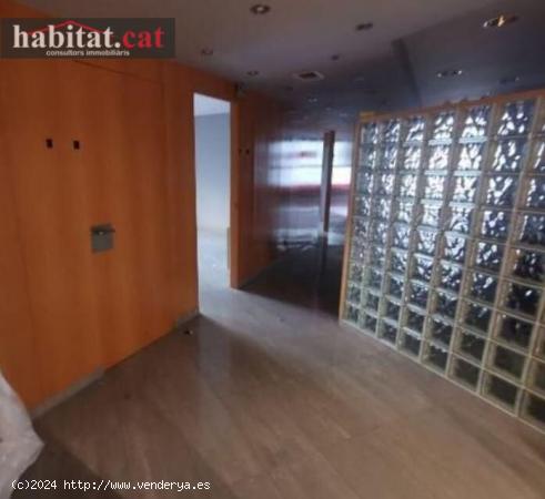 ¡¡ LOCAL COMERCIAL EN VILANOVA - MOLI DE VENT !! - BARCELONA