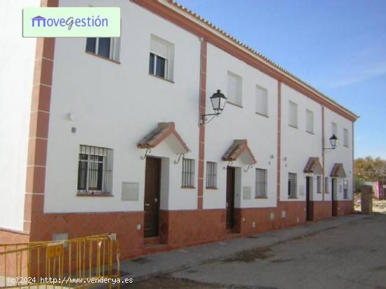 CASA ADOSADA EN COTO DE BORNOS - CADIZ