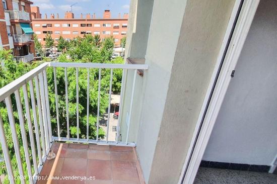  Piso a la venta en El Pla todo exterior en Martorell - BARCELONA 