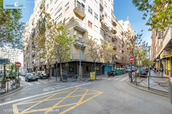  PLAZA DE GARAJE EN PEDRO ANTONIO DE ALARCON - GRANADA 