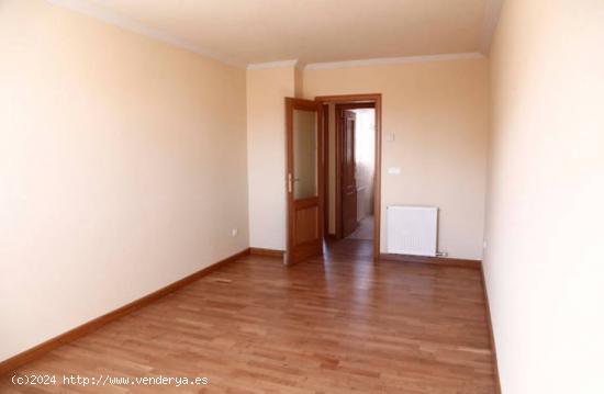 Urbis te ofrece un estupendo piso en venta en zona Pizarrales, Salamanca. - SALAMANCA