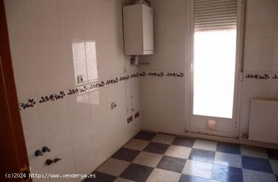 Urbis te ofrece un estupendo piso en venta en zona Pizarrales, Salamanca. - SALAMANCA