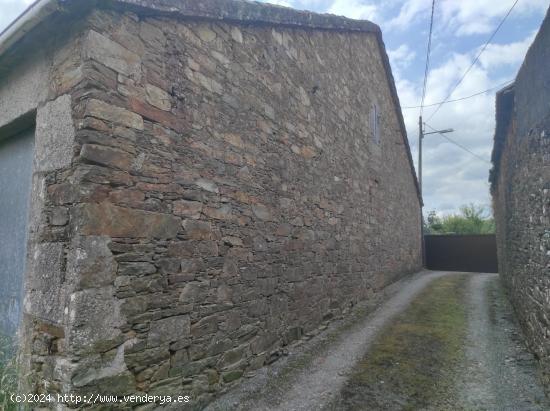 CASA DE PIEDRA PARA RESTAURAR - A CORUÑA