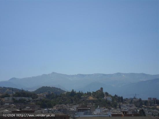 ÁTICO CON VISTAS PANORÁMICAS ÚNICAS INIGUALABLES EN LA ZONA , PISAZO PARA ESTUDIENTES - GRANADA