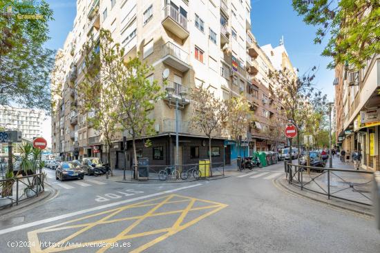  PLAZA DE GARAJE EN PEDRO ANTONIO DE ALARCON - GRANADA 