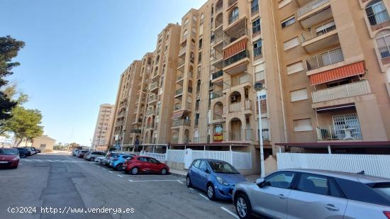  Se vende apartamento de 2 dormts, 1 baño. con vista al mar. Playa Honda - MURCIA 