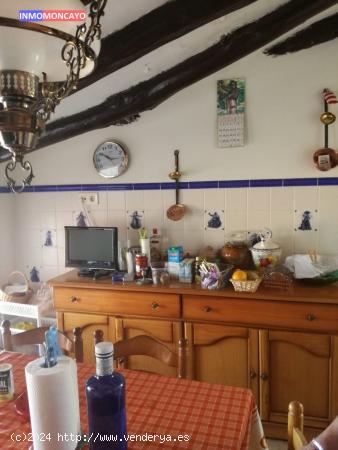 SE VENDE CASA CON MUCHAS POSIBILIDADES - ZARAGOZA