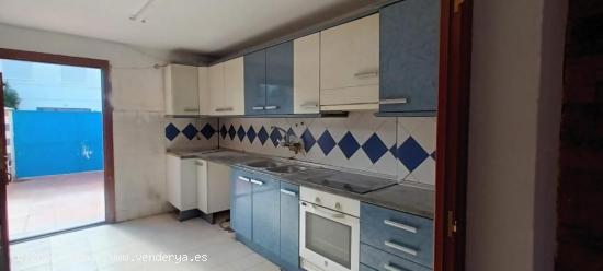 Casa en venta en Quel (La Rioja) para reformar, con 4 habitaciones y patio - LA RIOJA