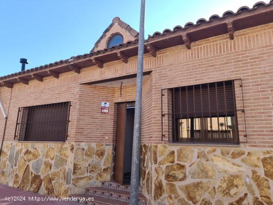 Casa en venta en Aldabón( Toledo) - TOLEDO