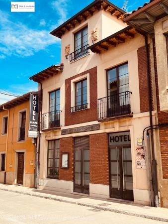 HOTEL CON RESTAURANTE Y CAFETERIA EN EL CAMINO DE SANTIAGO - LEON