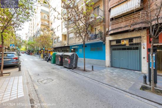 PLAZA DE GARAJE EN PEDRO ANTONIO DE ALARCON - GRANADA