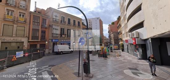 BLANHOGAR VENDE PLAZA DE GARAJE EN PLENO CENTRO DE MÁLAGA - MALAGA