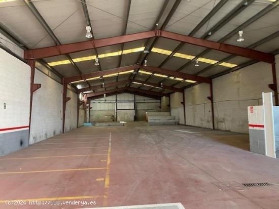  EN ALQUILER NAVE INDUSTRIAL DE 950M2 - ORENSE 