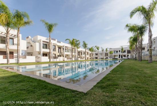 RESIDENCIAL DE OBRA NUEVA DE BUNGALOWS EN LOS BALCONES, TORREVIEJA - ALICANTE