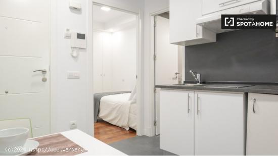 Apartamento de 1 dormitorio en alquiler en Embajadores, Madrid - MADRID