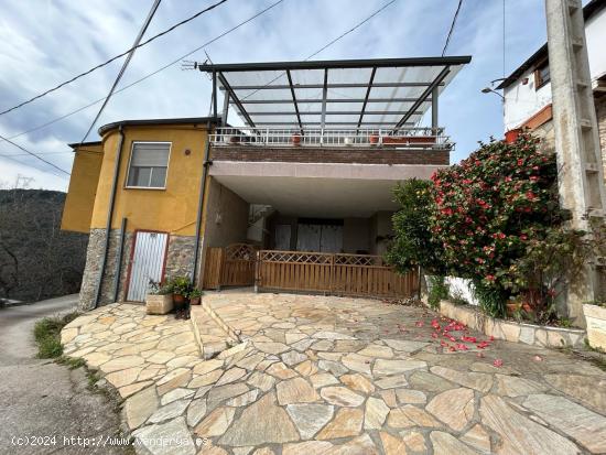 SE VENDE CASA CON TERRAZA EN PARADELA DE ARRIBA - LEON