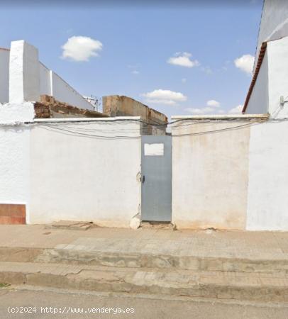 CASABANCO VENDE SUELO URBANO EN  RETAMAL  DE LLERENA. - BADAJOZ