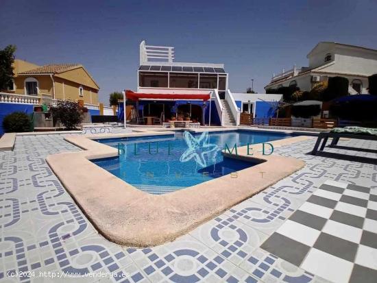 CHALET INDEPENDIENTE DE 4 DORMITORIOS Y 3 BAÑOS CON PISCINA EN CAMPOSOL - MURCIA