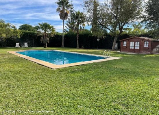 Chalet con apartamento y piscina Sotillo - CADIZ