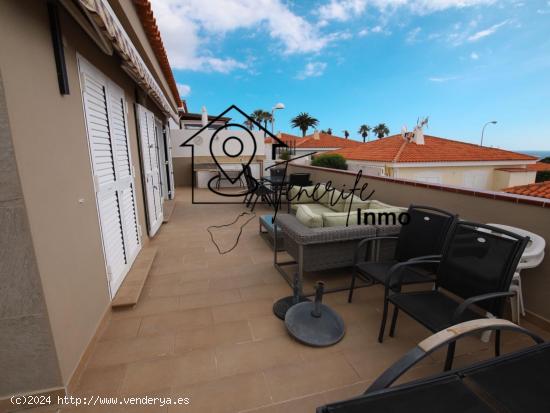 Villa de 3 dormitorios con piscina privada en Callao Salvaje - SANTA CRUZ DE TENERIFE