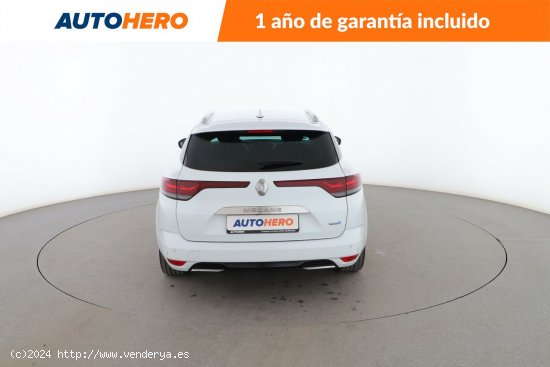 Renault Megane 1.6 E-TECH Hybrid Zen PHEV - 