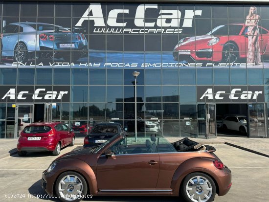 Volkswagen Beetle Cabrio Design 2.0 TDI 110CV BMT - Alcalá de Henares