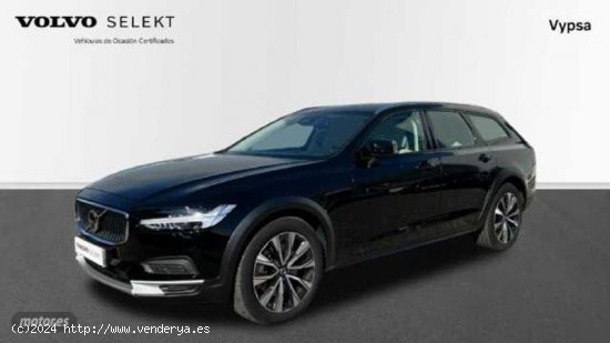  Volvo V 90 V90 Cross Country Plus, B4 AWD (diesel), Diesel de 2023 con 18.061 Km por 55.900 EUR. en  