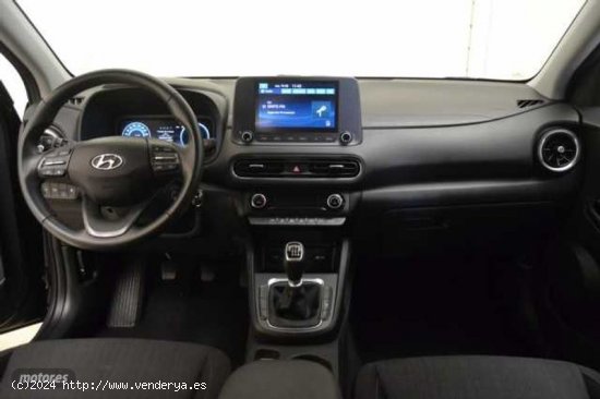 Hyundai Kona 1.0 TGDI Maxx 4x2 de 2023 con 14.705 Km por 19.900 EUR. en Madrid