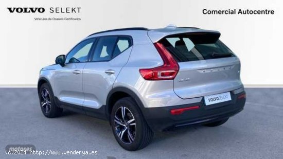 Volvo XC40 Plus, B3 mild hybrid, Gasolina, Dark de 2023 con 31.249 Km por 38.500 EUR. en Barcelona