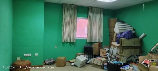 SE VENDE LOCAL COMERCIAL EN MUY BUENA ZONAPARA TRANSFORMAR A VIVIENDA CON SALIDA DE HUMOS - ALICANTE