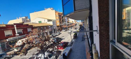 Entresuelo en esquina con vistas a Constitución - ALICANTE