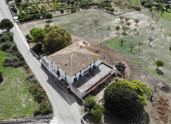 FINCA DE 1228 M2 CON MÚLTIPLES POSIBILIDADES - BALEARES