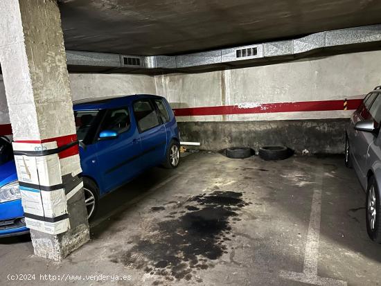  Se alquila plaza de parquing para coche mediano en el centro de Olesa de Montserrat - BARCELONA 