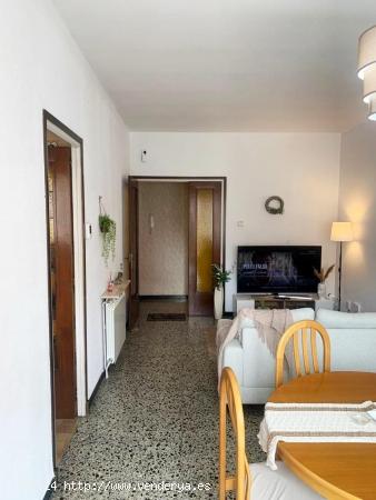 PISO DE 3 HABITACIONES EN LA CREU DE BARBERÀ - BARCELONA