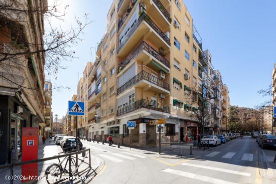 Plaza de Garage en zona Plaza de Gracia. - GRANADA